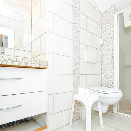 Gorgeous In With Kitchen Apartament Mentona